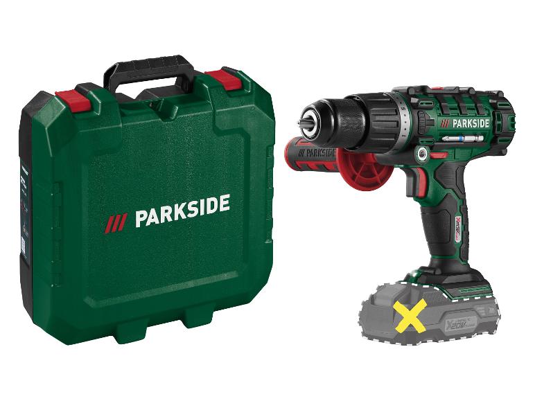 Accuboormachine met koffer, groen en zwart.