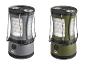 Deux lanternes de camping LED grises et vert olive, avec poignées et boussoles intégrées.