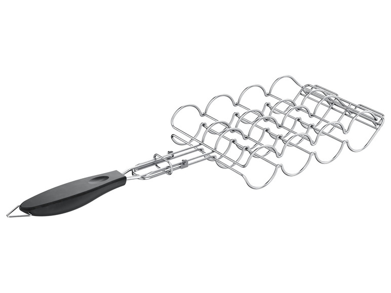 Een grillrooster met handvat voor het grillen van worstjes.