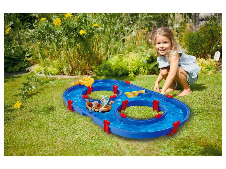 Kinderspeelgoed waterbaan met boot en accessoires.