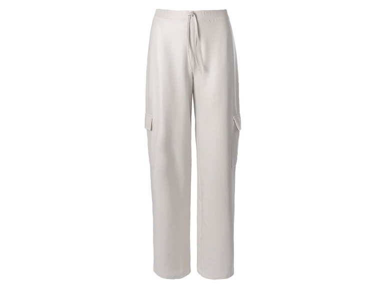 Pantalon cargo beige avec cordon.