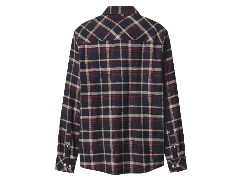 Geruit flanellen overhemd met lange mouwen in marineblauw, rood en beige.