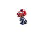 Rood en blauw Optimus Prime transformerend speelgoed op een witte achtergrond.