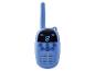 Un talkie-walkie bleu pour enfants avec un écran numérique affichant le chiffre 8.