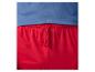 T-shirt bleu et short rouge avec cordon de serrage