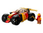 Een rode LEGO Ninjago auto met een gouden vleugel en een ninja figuur.