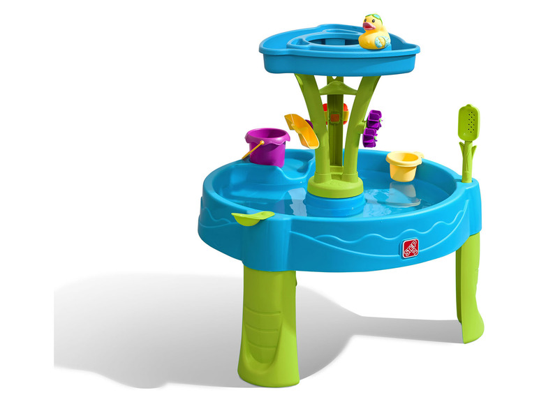 Een Step2 watertafel met een watermolen en speelgoed voor kinderen.