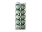 Transparante doos met 12 groene kerstballen, zes glanzend en zes mat.