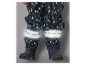 Waterdichte kinder overall met druppelprint en reflecterende details.