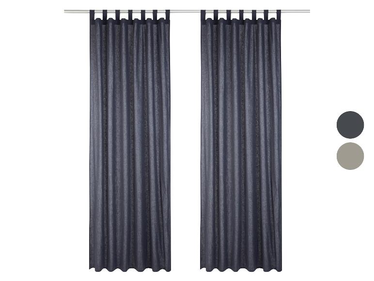 Deux rideaux en lin, teintes foncées et taupe.