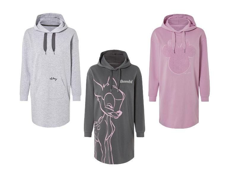 Trois sweats à capuche Disney avec des motifs de Mickey Mouse, Bambi et Minnie Mouse.