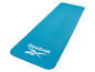 Een blauwe Reebok yogamat.