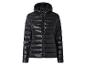 Doudoune noire pour femme avec capuche.