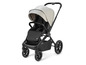 Een zwarte kinderwagen met een grijze zonnekap.