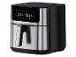 Zwarte en zilveren MasterPRO airfryer met digitaal display dat 200°C en 15 minuten toont.