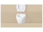 Toilettes murales blanches avec couvercle ouvert sur un mur beige.
