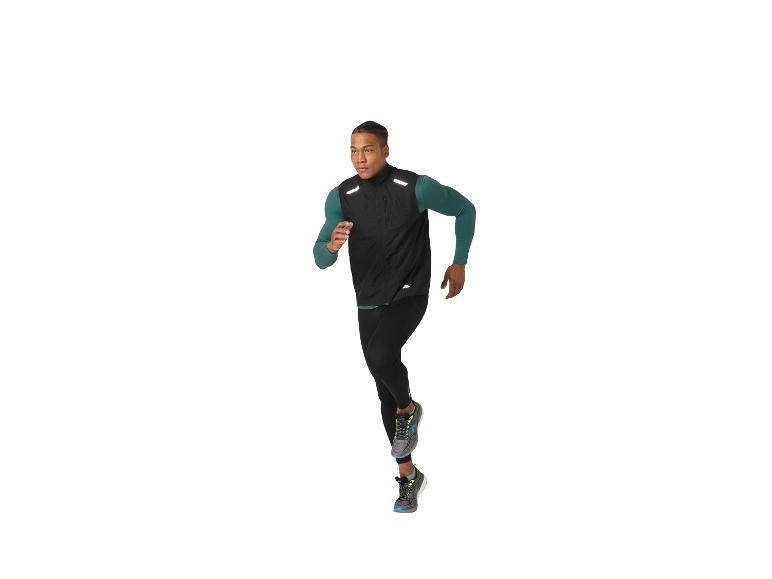 Man rent in sportkleding.