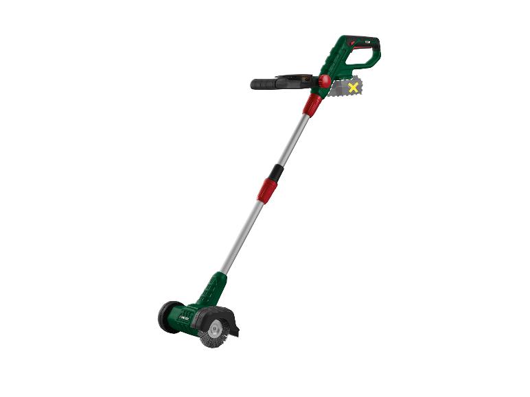 Un ensemble de soins de jardin Parkside vert avec une brosse et des ciseaux d'élagage.