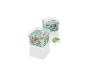 Twee groene opbergbakken met deksels en fruit