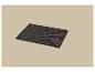 Un tapis de bain texturé marron foncé sur un fond beige.
