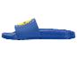 Blauwe slippers met een geel en rood logo op de band.