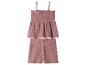 Roze short en camisole top met dunne bandjes, gemaakt van gekreukeld katoen.