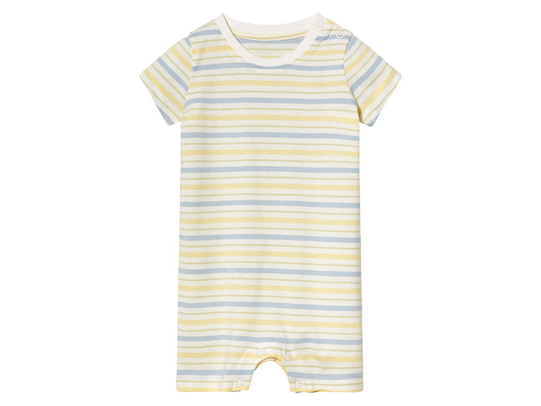 Een gestreept babypakje in geel en blauw.