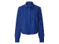 Chemise bleue à manches longues pour femme avec motif ajouré.