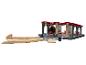 Houten speelset met treinstation, locomotief en figuur