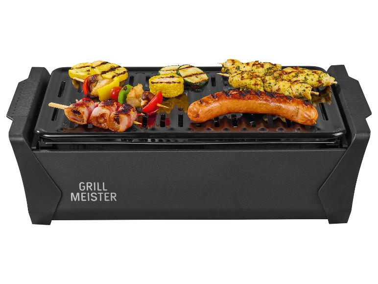 Grill Meister: saucisses, brochettes de poulet et légumes grillés.