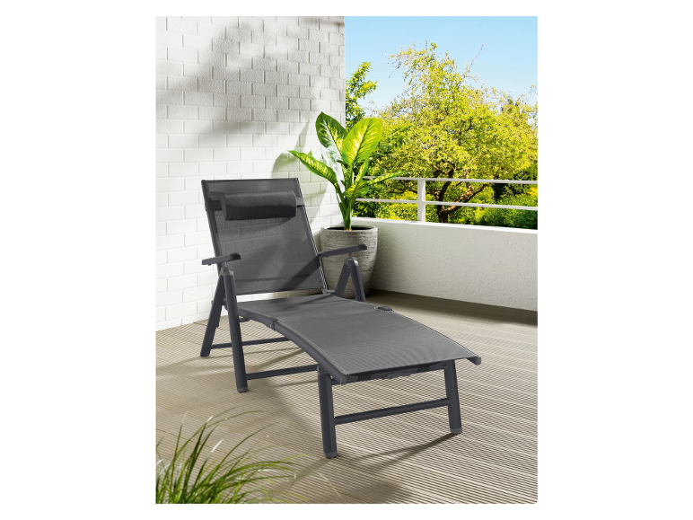 Chaise longue et fauteuil de jardin gris anthracite, pliables, pour terrasse.