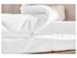 Een wit matras met een rits