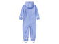 Une combinaison de pluie bleu clair pour enfants.