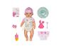 Baby Born pop met accessoires zoals een flesje, luier en een speen.