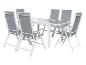 Witte tuintafel met grijze stoelen, buiteneetset.