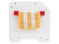 Wit houten bord met een gele en witte badhanddoek