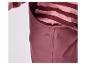 Close-up van een roze regenpak voor kinderen.