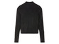 Un pull en maille noir à motif losange.