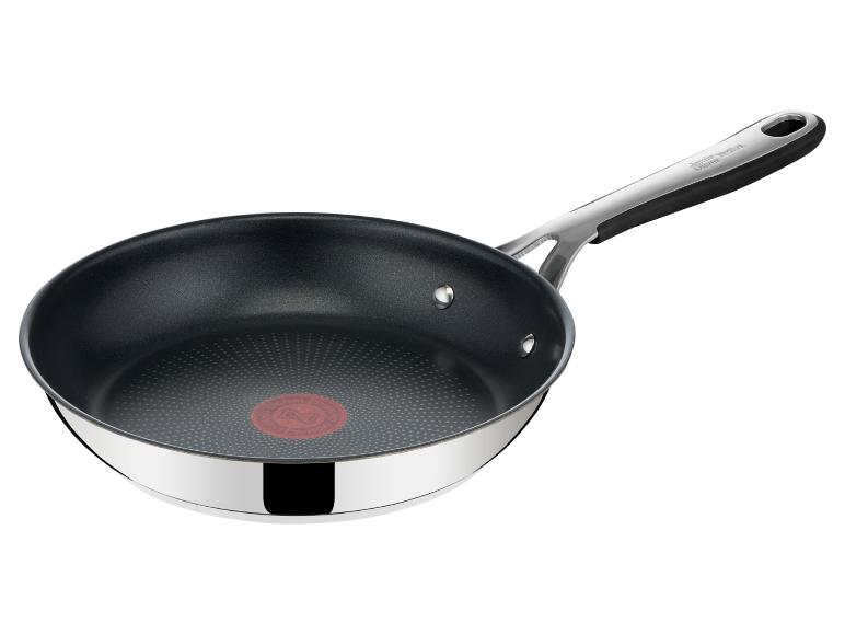 Poêle à frire Jamie Oliver Tefal en acier inoxydable avec intérieur antiadhésif et poignée noire.