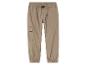 Pantalon cargo marron avec élastique à la taille.