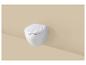 Toilettes suspendues avec abattant blanc en forme de coquillage, sur fond beige.