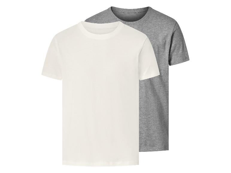 Twee T-shirts met korte mouwen, één wit en één grijs, op een witte achtergrond