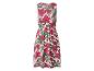 Robe rose sans manches avec un motif floral et feuilles éclatant.