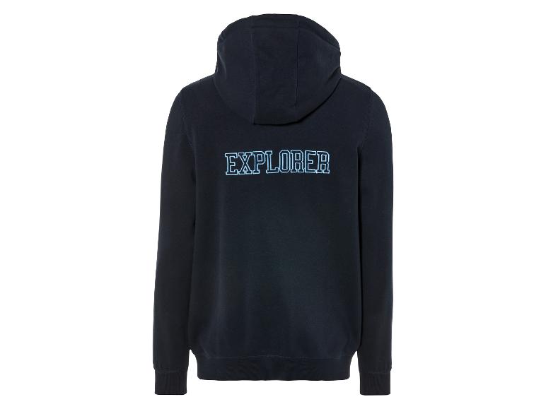 Een donkerblauwe hoodie met de tekst 'EXPLORER'