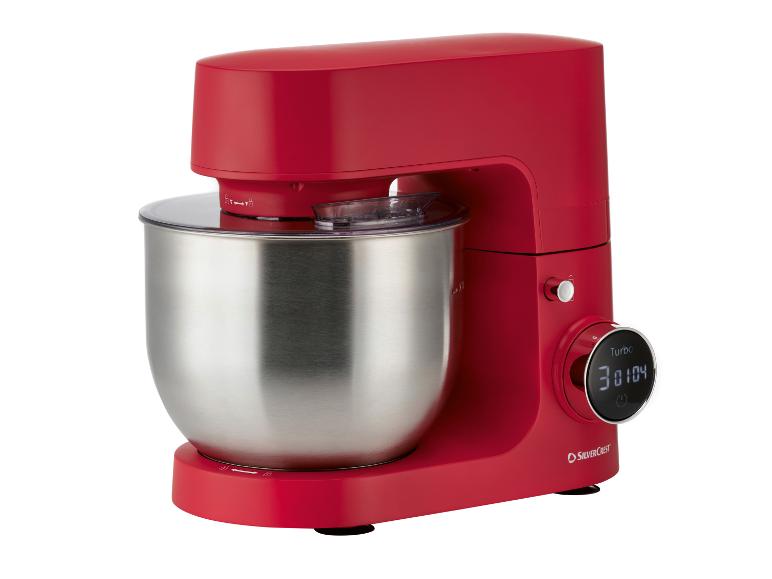 Robot pâtissier rouge SilverCrest avec bol en acier inoxydable et écran numérique.