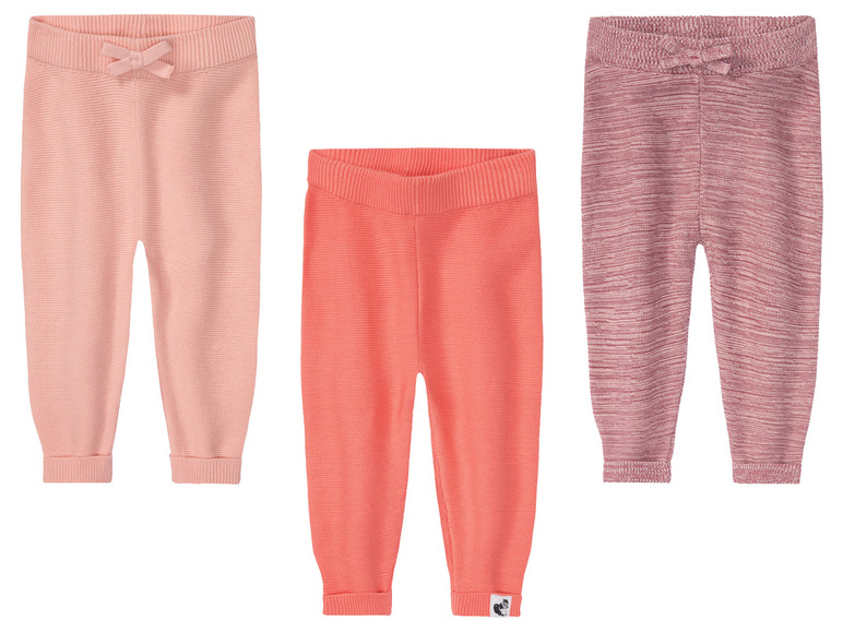 Trois paires de leggings en tricot pour bébés en rose, orange et violet