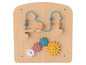 Houten speelbord met kralenbaan en draaiende tandwielen.