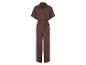 Bruine jumpsuit met korte mouwen, minimalistische stijl.