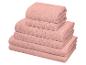 Stapel roze handdoeken in diverse maten