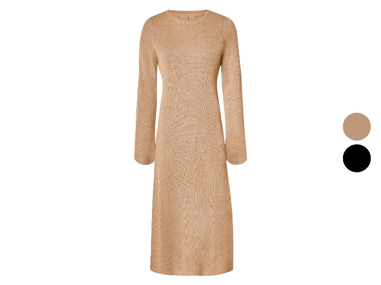 Robe pull longue beige et noire, disponible en plusieurs couleurs.